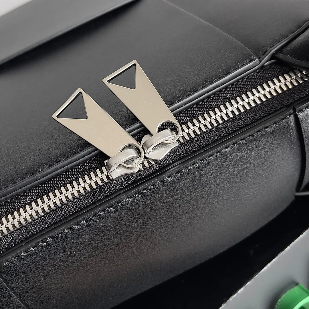 All categories 💚 Authentic bags 💚 BV 2025 new Bottega Veneta large plaid woven men's briefcase
